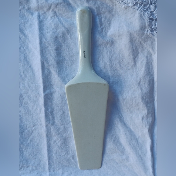 Vintage Ceramic Cake Server Butterfly & Floral on white - Picture 5 of 8